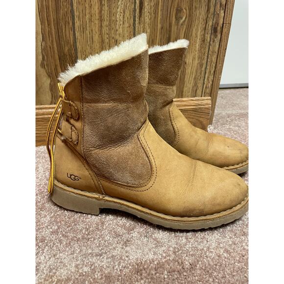 UGG size 6 Naiyah shearling winter ankle boots sheepskin suede women's - Picture 8 of 13